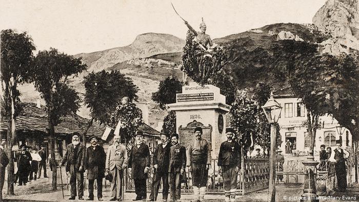 1910 година: паметникът на Ботев във Враца